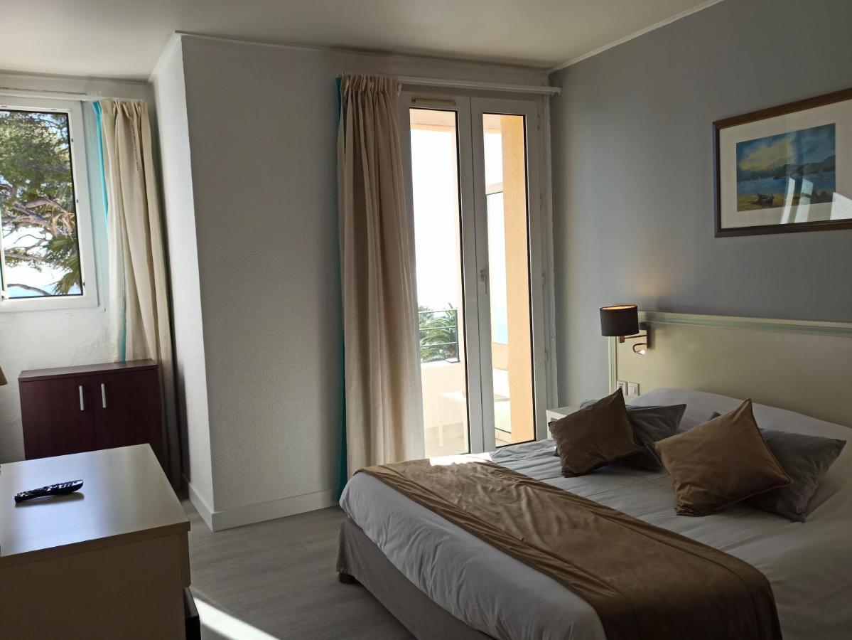 לה קיוטאט Hotel Restaurant Miramar L'Orchidee מראה חיצוני תמונה