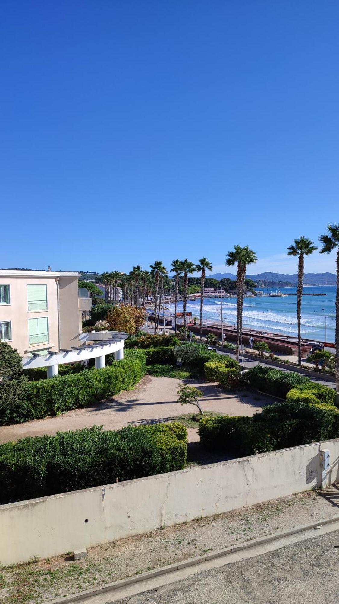 לה קיוטאט Hotel Restaurant Miramar L'Orchidee מראה חיצוני תמונה
