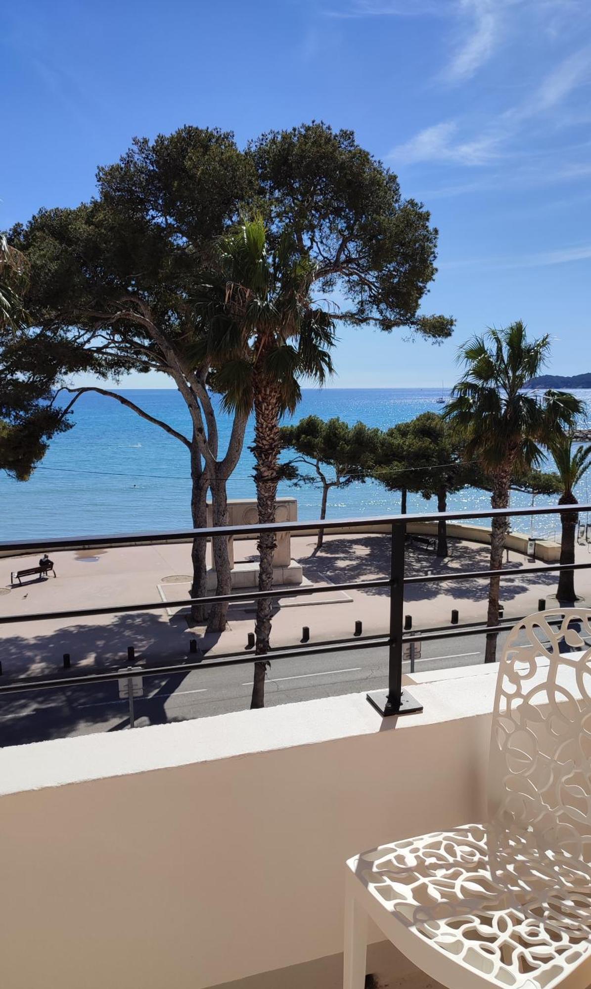 לה קיוטאט Hotel Restaurant Miramar L'Orchidee מראה חיצוני תמונה