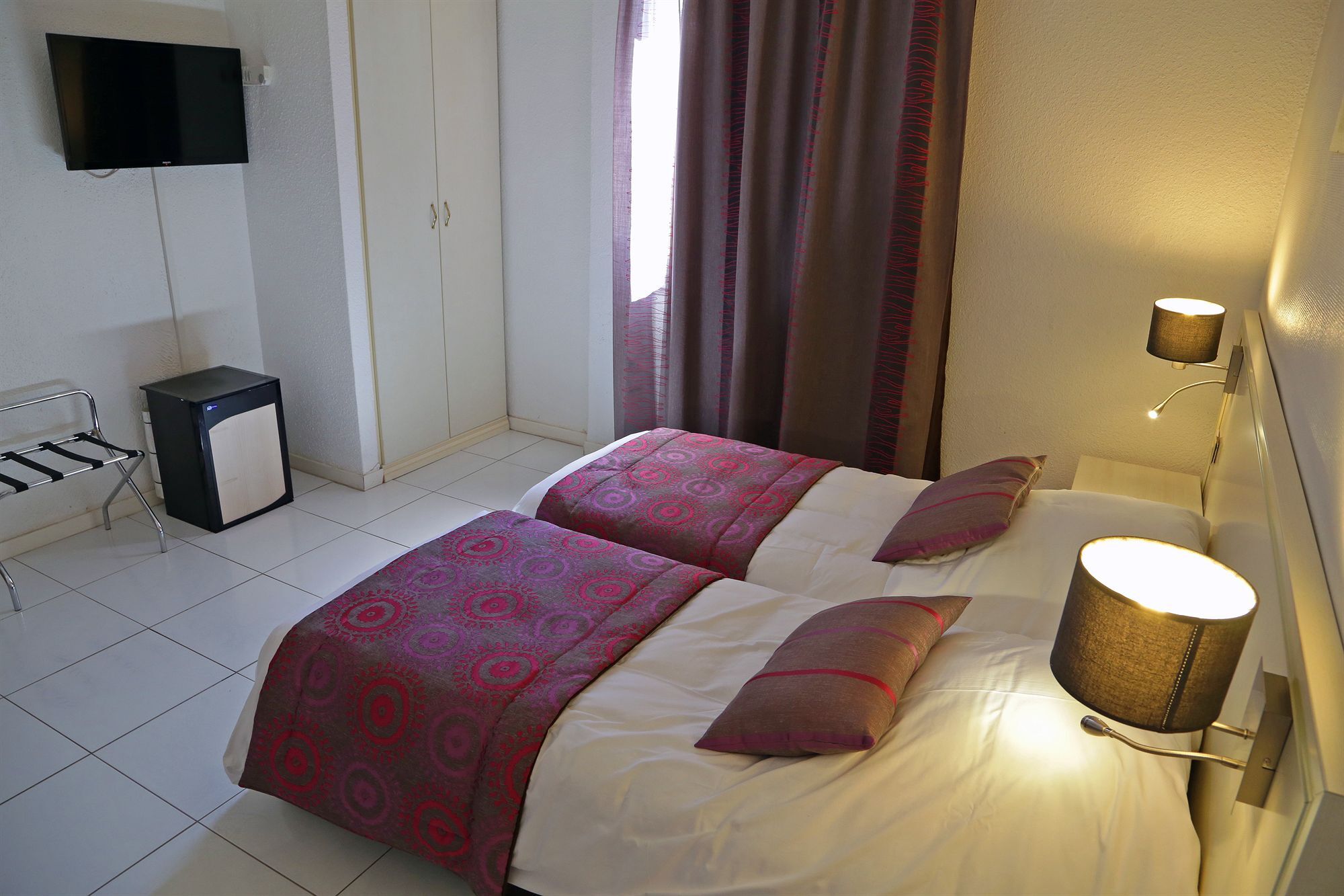 לה קיוטאט Hotel Restaurant Miramar L'Orchidee מראה חיצוני תמונה